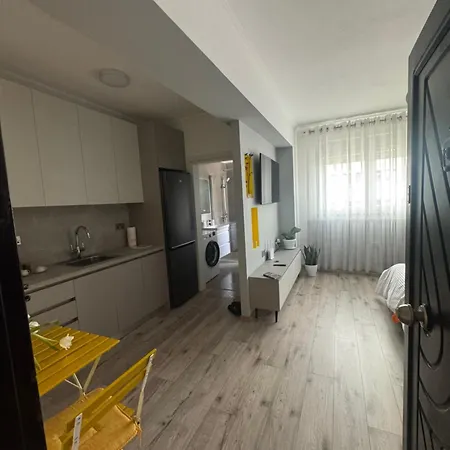 Lemon In Blloku Apartamento Tirana