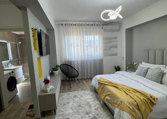 Lemon In Blloku * 地拉那